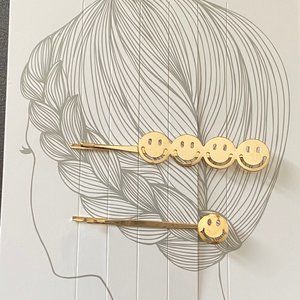 Forever21 Happy Face Emoji Smiles Gold Hair Clips Barrettes Bobby Pins Set 2 NWT